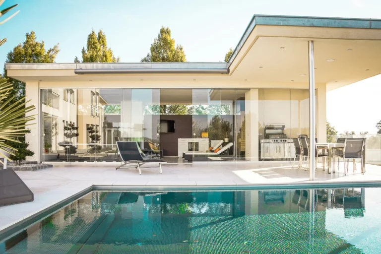 buying and selling houses in Australian