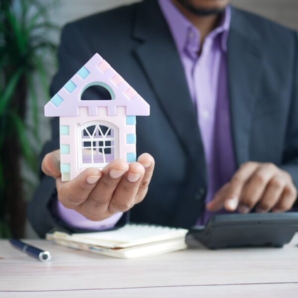 5 Key Benefits of Buying a House Through a Corporation
